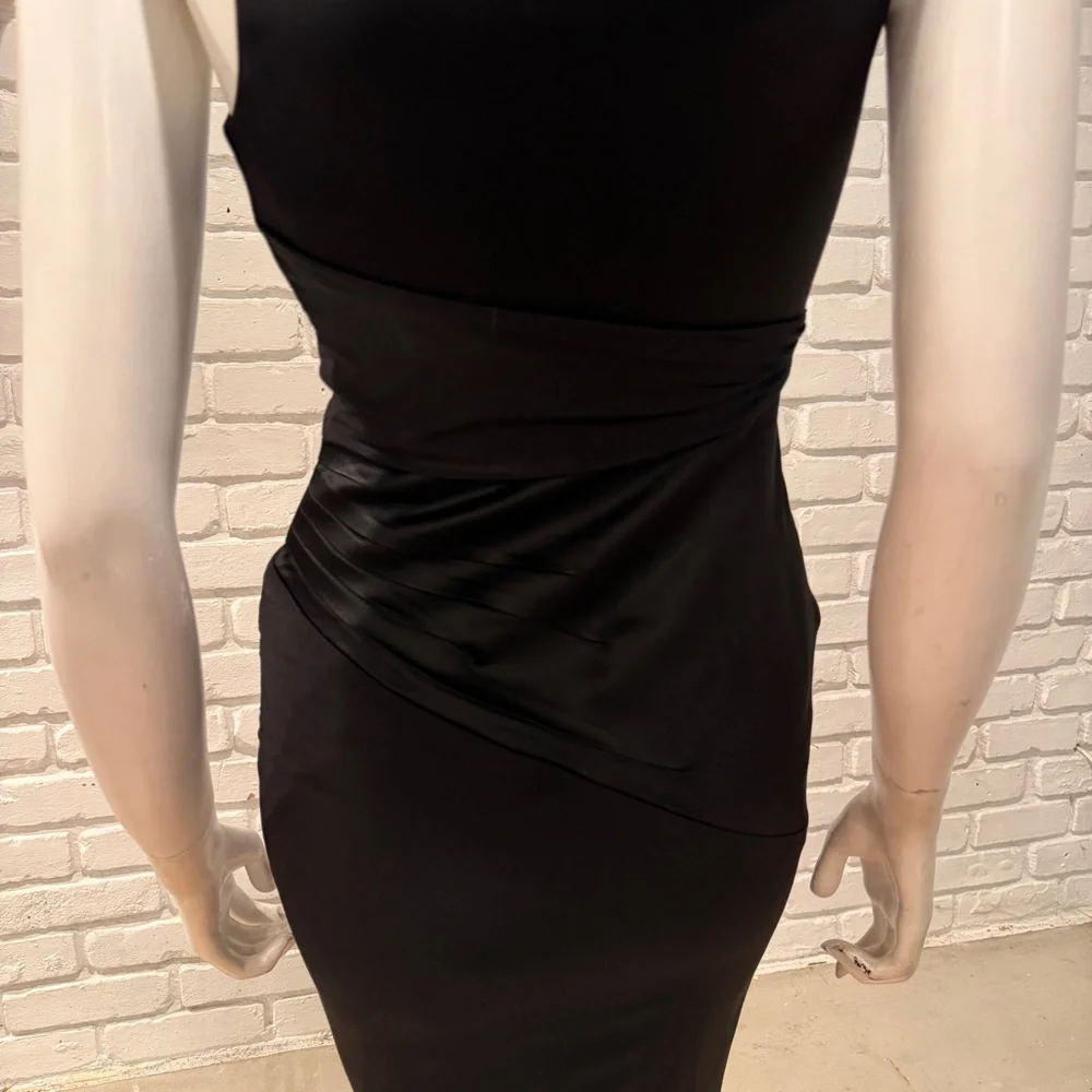 REISS Black Asymmetrical One Shoulder Cocktail Size 4 NWT Bodycon Luxe Evening